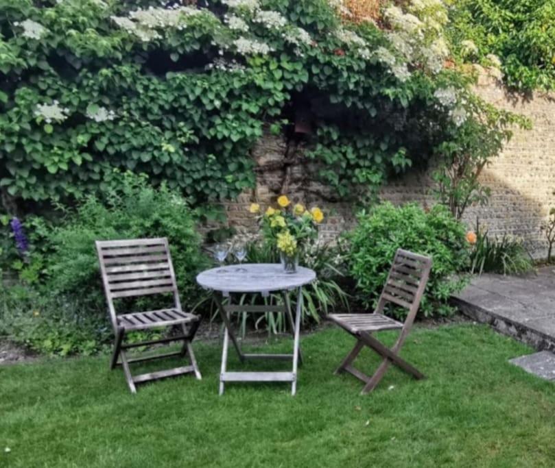 Beautiful Gate House A 4 Minute Walk From Beach Bognor Regis Exterior foto