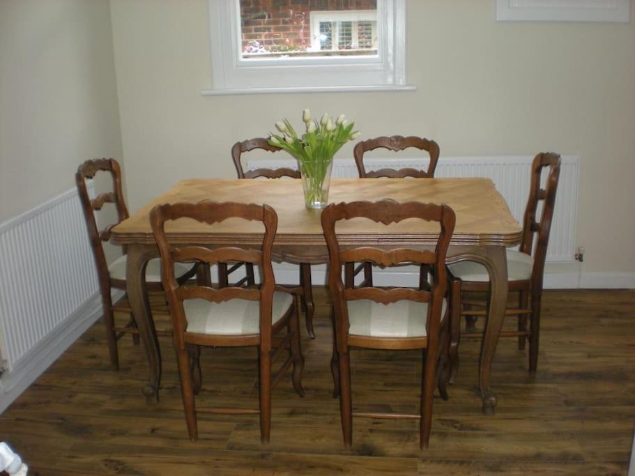Beautiful Gate House A 4 Minute Walk From Beach Bognor Regis Exterior foto